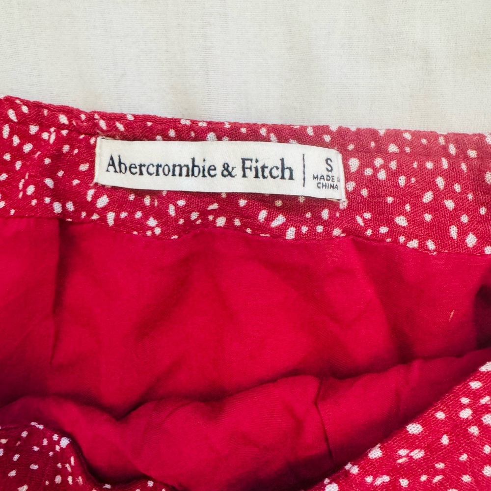 (NEW) Abercrombie & Fitch Red Mini Skirt - Picture 7 of 7